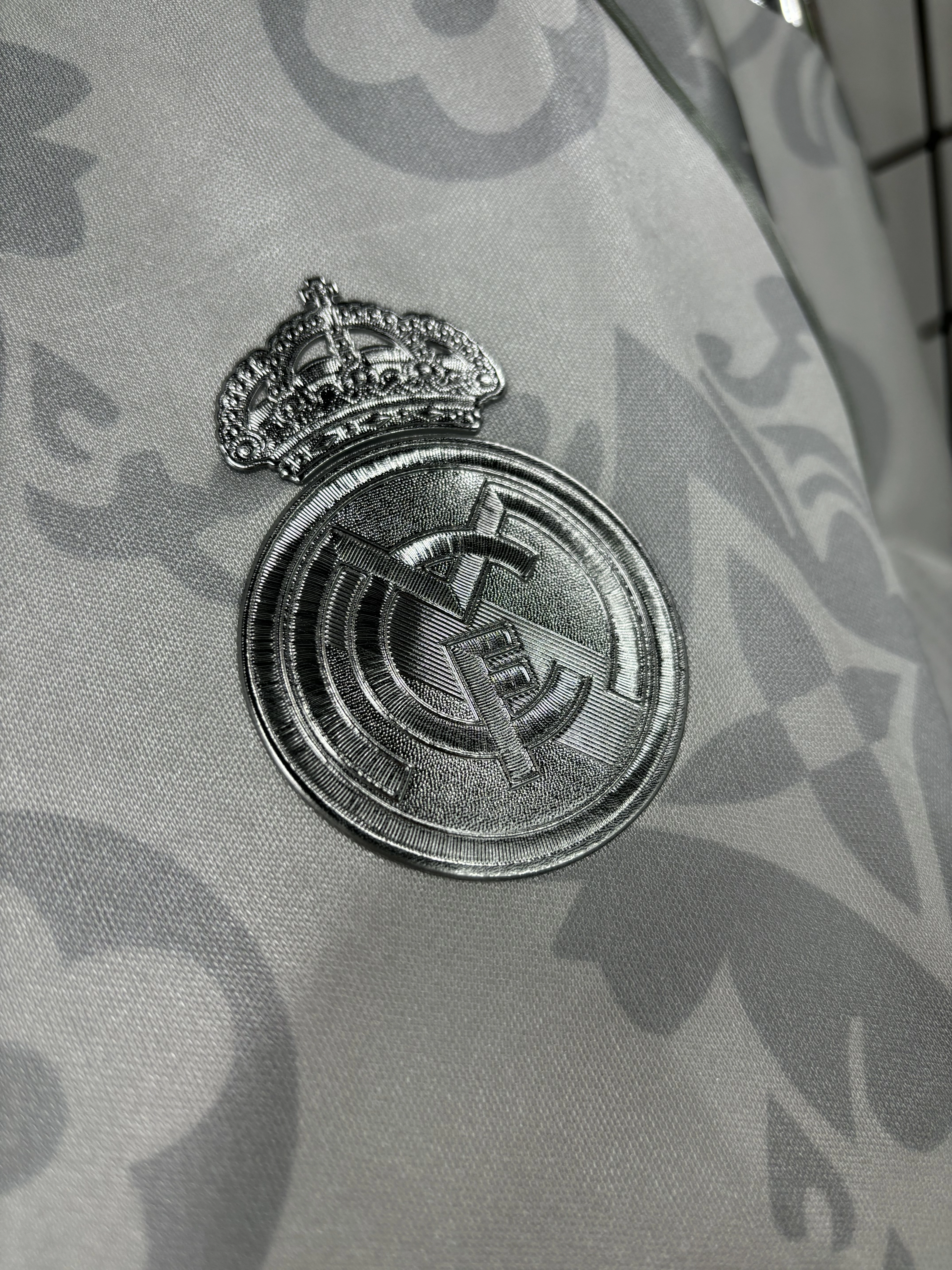 Real Madrid LVGalaxy Lights Joint Special Edition Jersey 25-26 Player edition