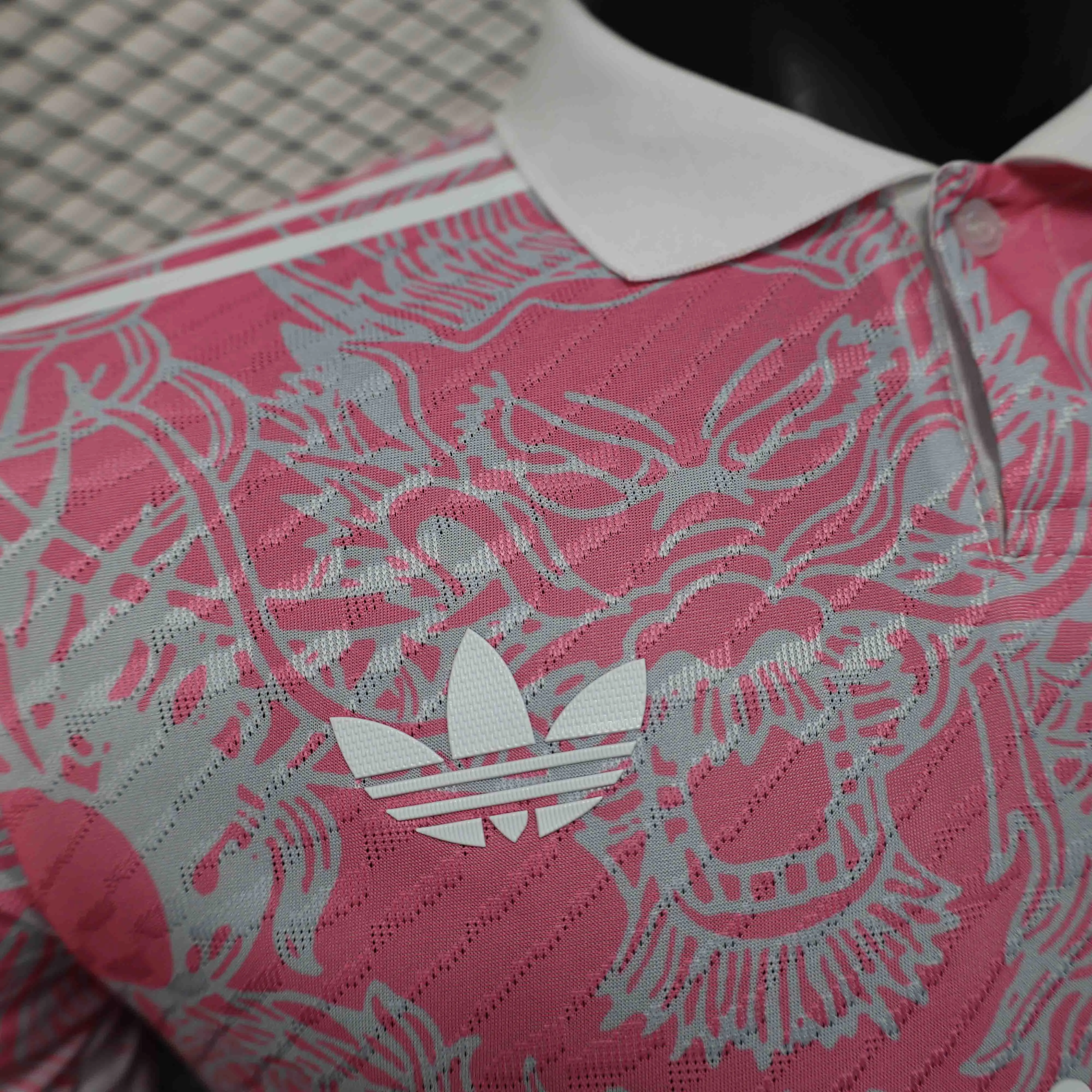 25-26 Real Madrid Pink Dragon Player Special Edition Football Shirt