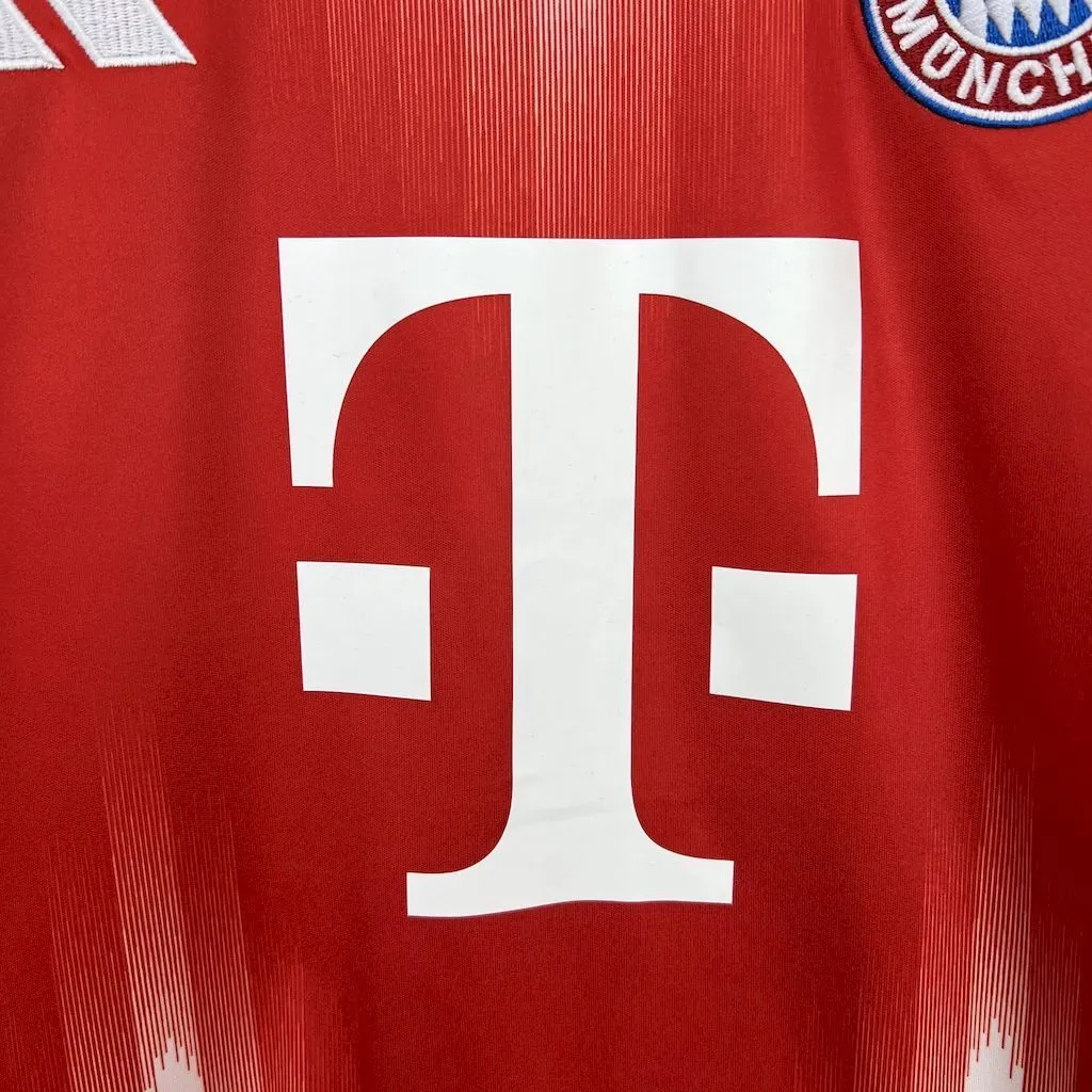 Bayern Munich Long Sleeve Home Football Shirt 2025-26-Fan version