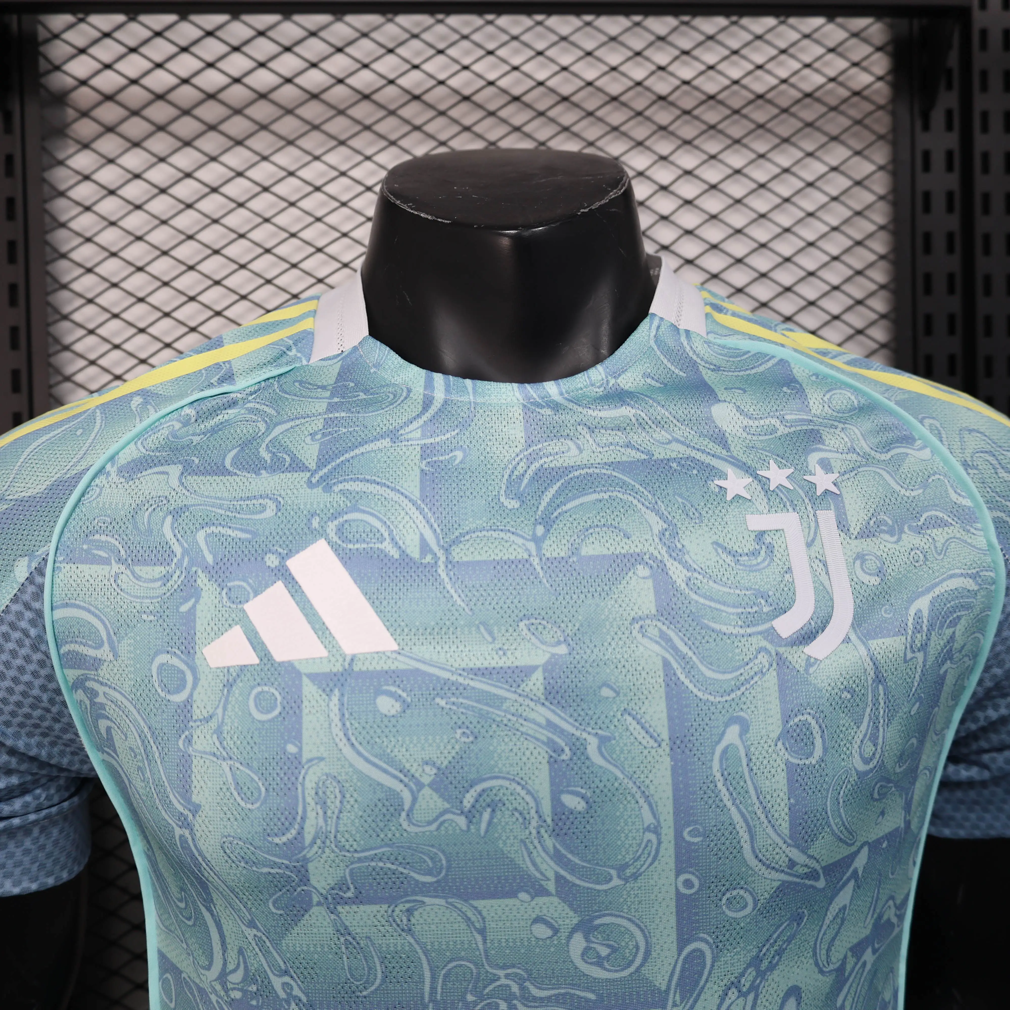 Juventus Away Jersey Football Shirt Player Version 25-26