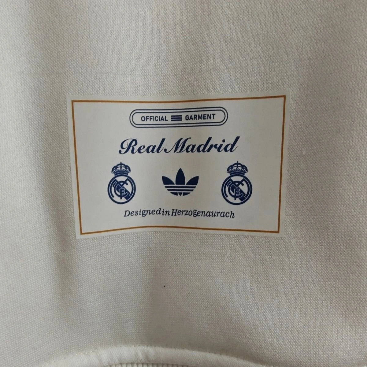 2026 Real Madrid Embroidered Velvet Hoodie Retro Casual Trendy Hoodie